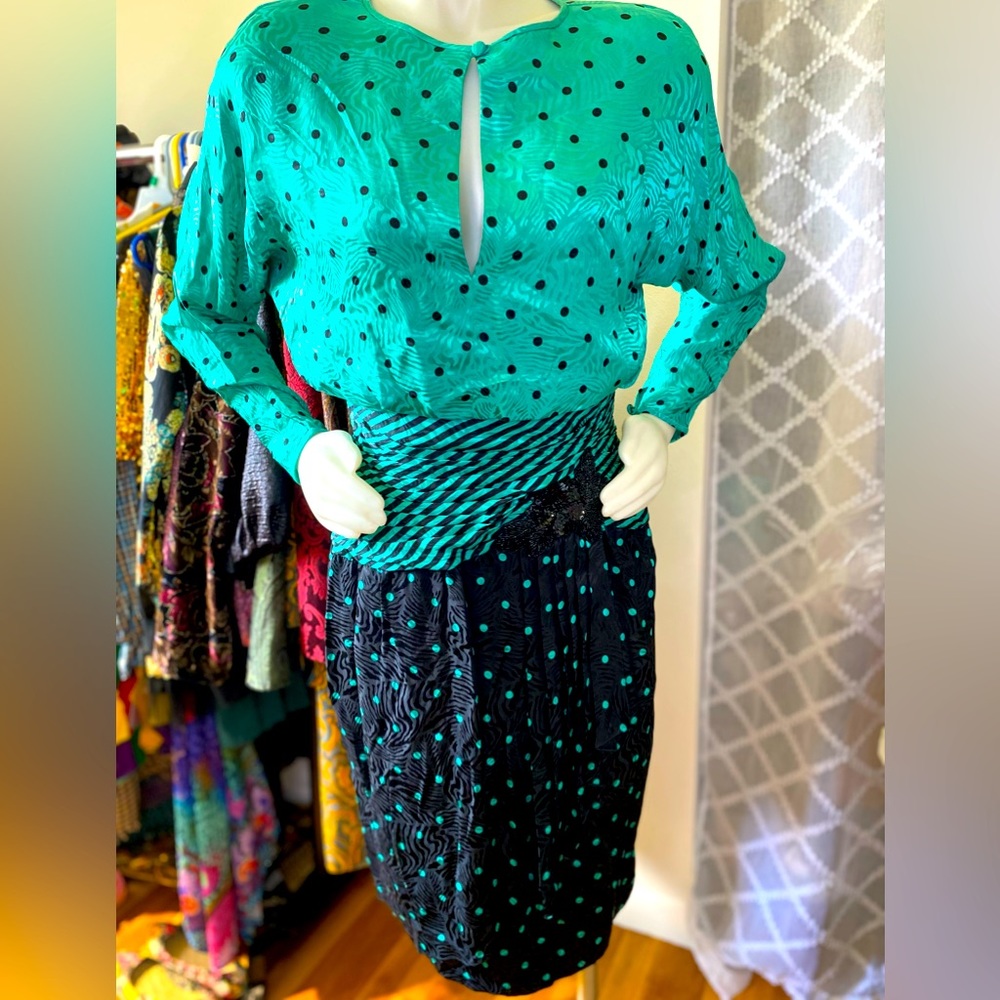 Vintage 1980s  A.J Bari/ Neiman Marcus silk dress Size 10